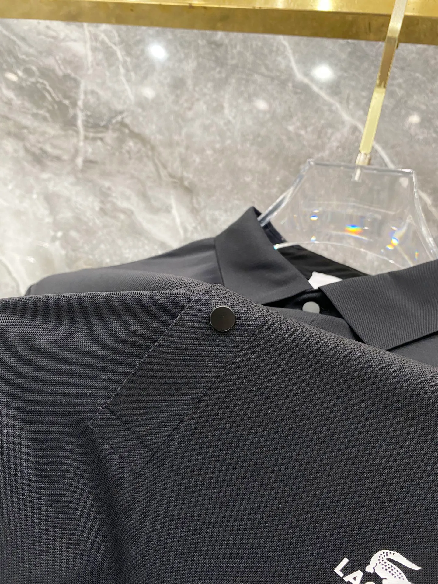 French Crocodile 🐊 Spring/Summer 26 New Arrival's first men's short-sleeved seamless Polo shirt, the brand's latest design elements! Neither monotonous nor complicated, just the right amount of taste! Customer-supplied top-quality customized pique cotton fabrics! Comfortable, sweat-absorbent and breathable are no problem at all. The unique luxury feel of the fabric presents a simple and elegant temperament! Letter brand logo design on the chest! Full three-dimensional! Standard cutting design! Every detail is in sync with Premium fashion. Size:XL-4XL